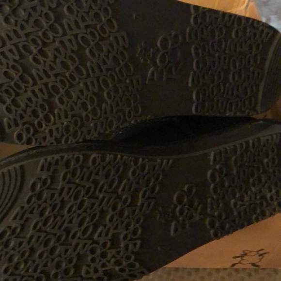 NWT BOOROO BOOTS🌺🌺❤️ 100% AUSTRALIAN WOOL - Picture 5 of 7